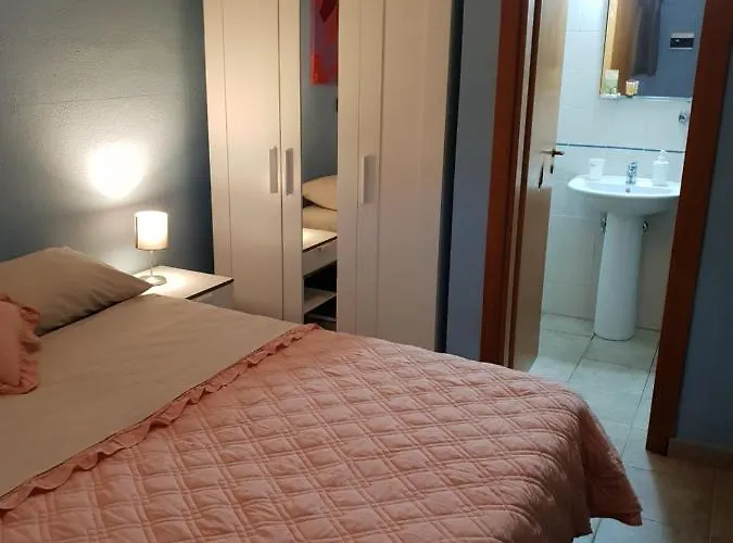 Rooms In The Beach